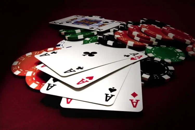 Người chơi Việt Nam trải nghiệm game đa dạng trên điện thoại tại cn88